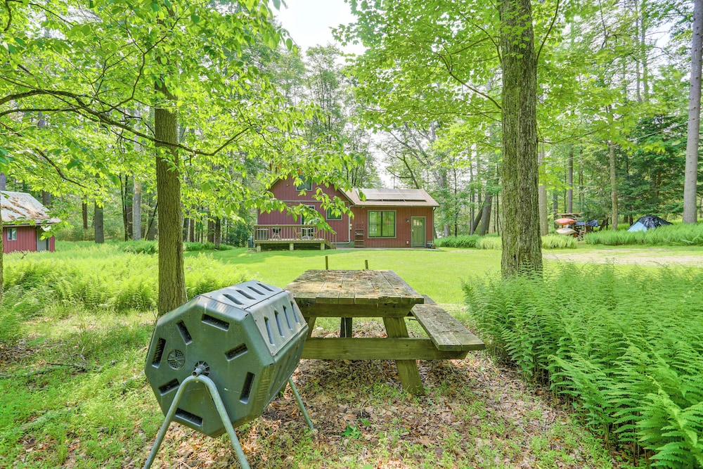 Waterfront Studio w/ Loft & Dock Near Narrowsburg!