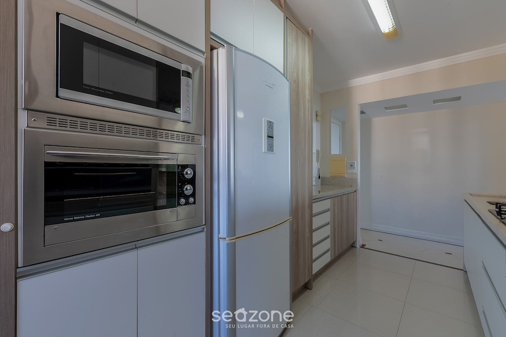 Cozy 3BR apt W/balcony sea View Cet1702