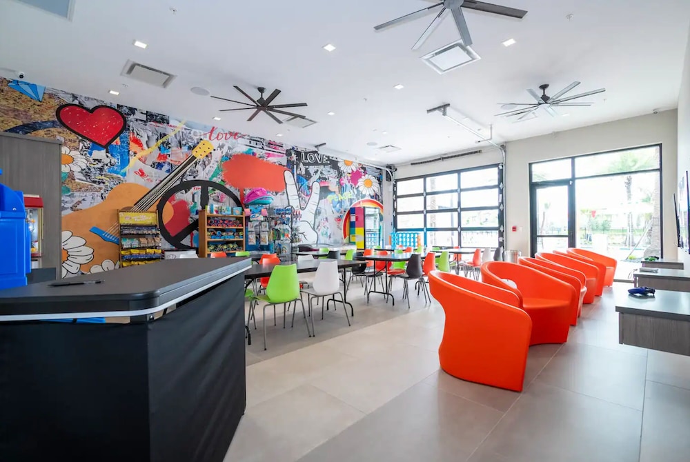 8 Bedroom Themed Rooms Huge Games Room Pool Spa