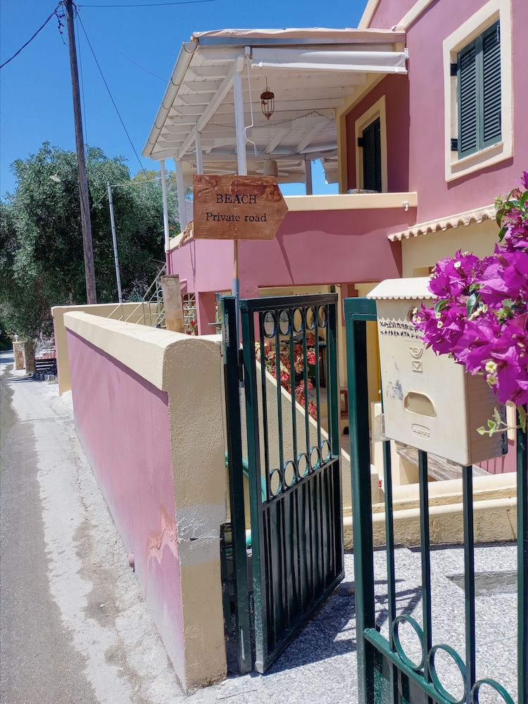 Maria Apartments