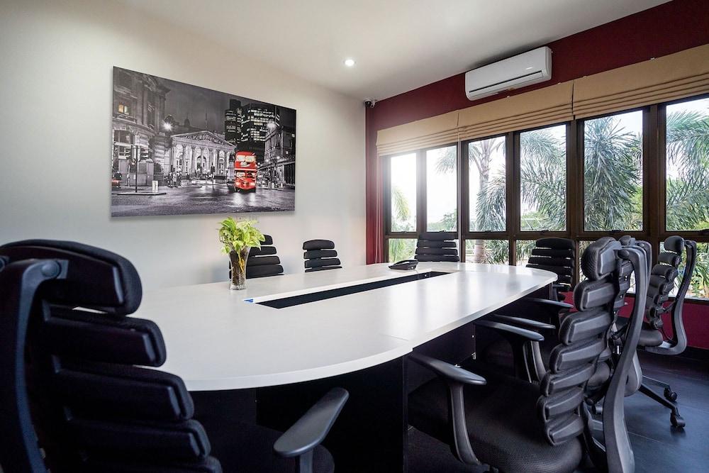 meeting & event spaces