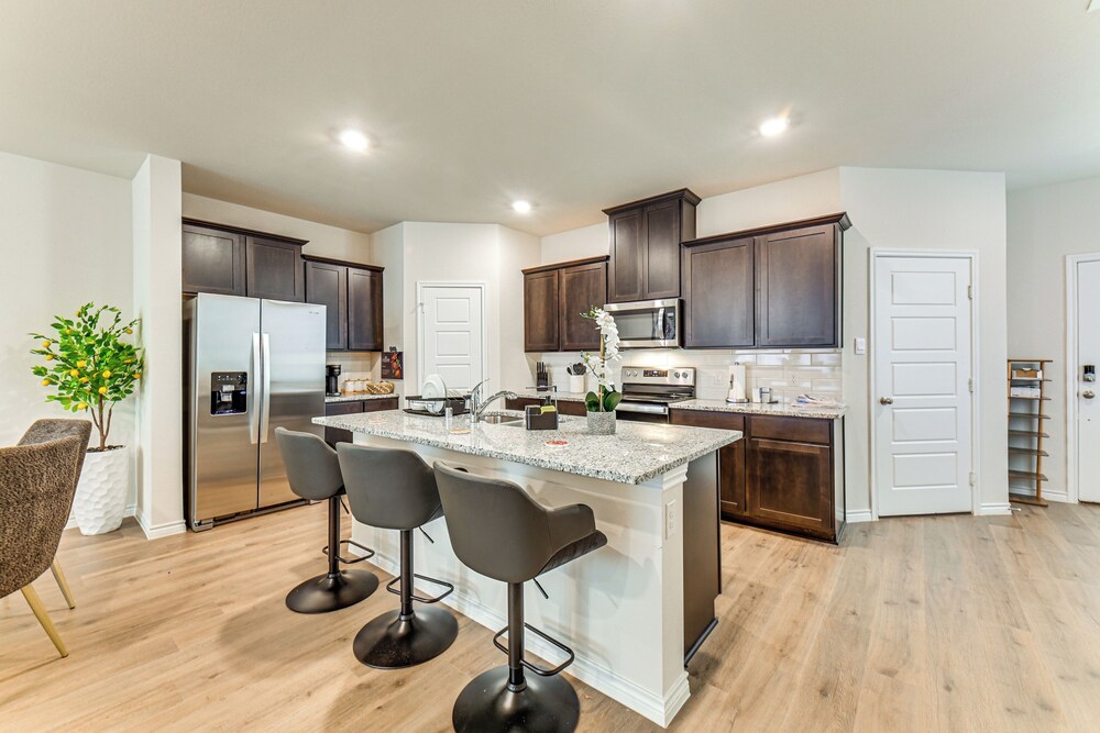 12 Mi to Dtwn Mckinney: Modern Gem w/ Patio & Yard