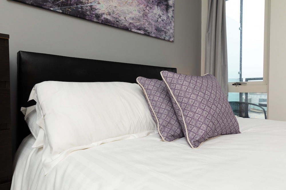 Brightleap Apartments - The Hub