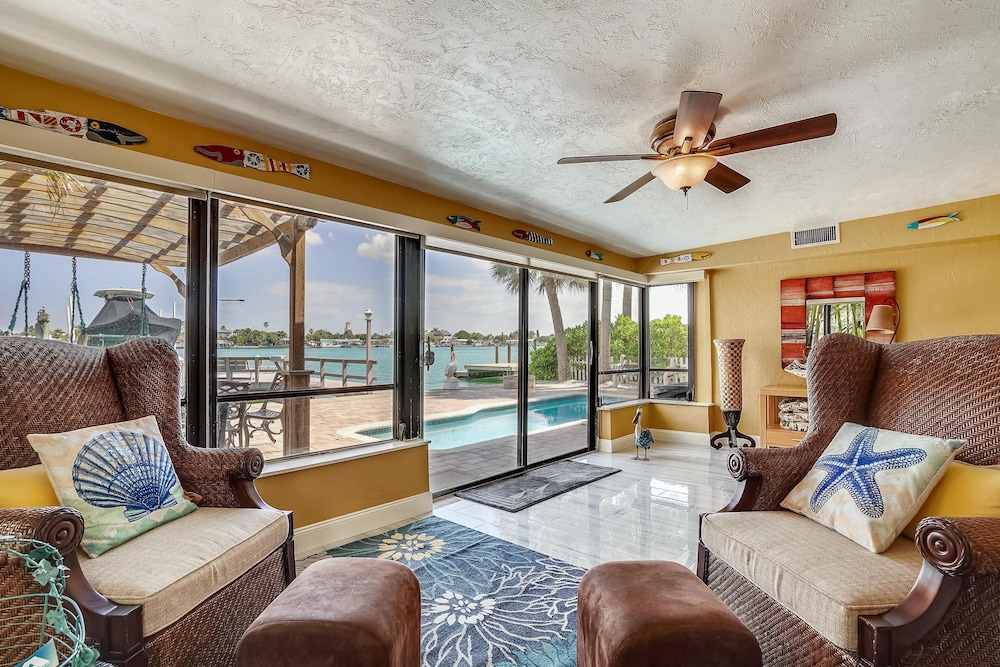Manatee Home - Water Front Pool Home