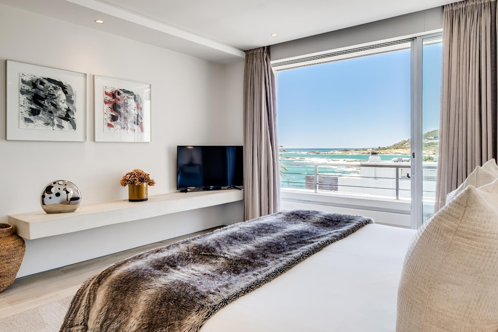 Sapphire Tide Penthouse w Sea View Private Pool