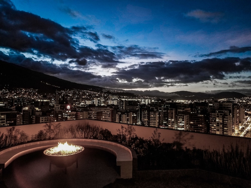 Luxury Residence Suites