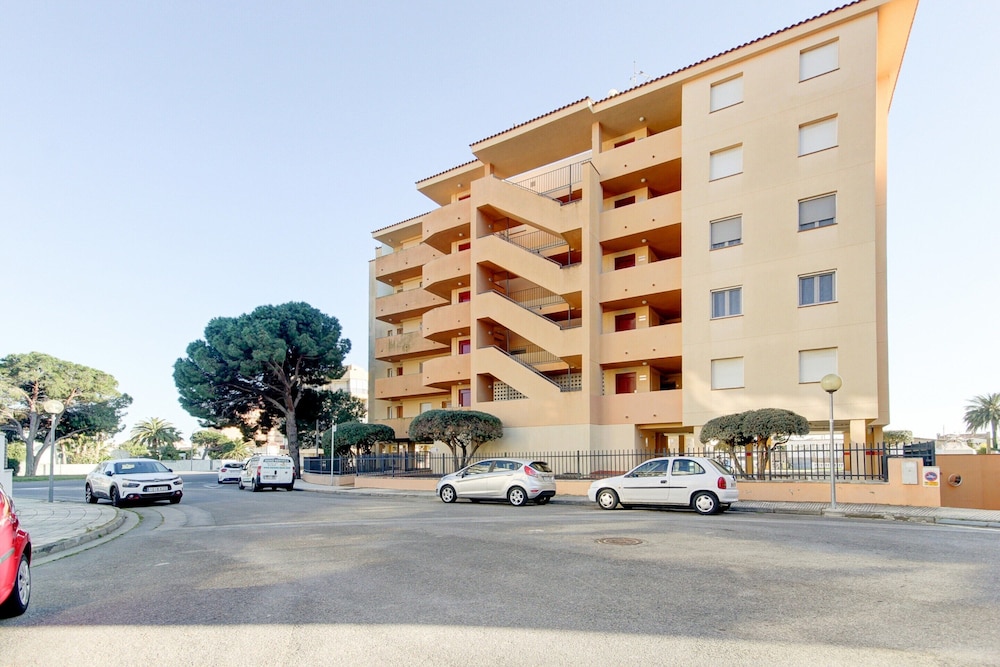 Apartment With Scenic View