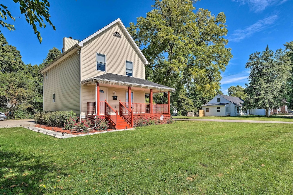 Louisville Apartment - Walk to Restaurants!