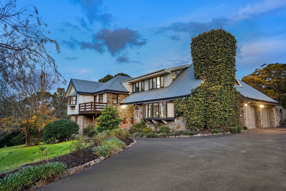 The Peninsula Chateau Lodge-inspired Luxury - Image 1