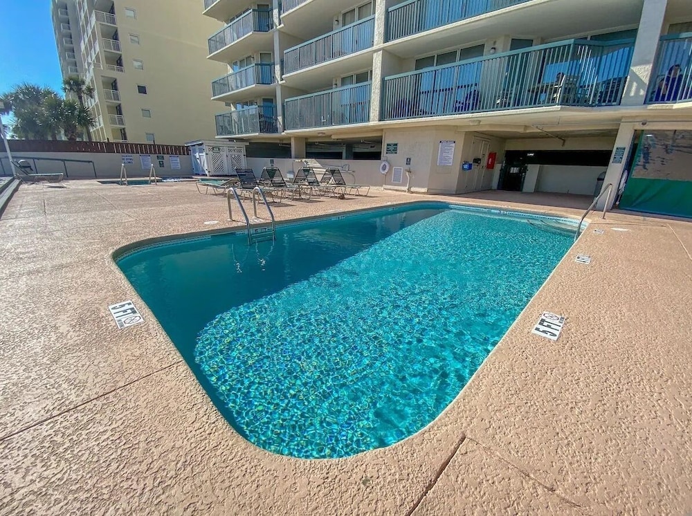Picture Perfect- Oceanfront Condo