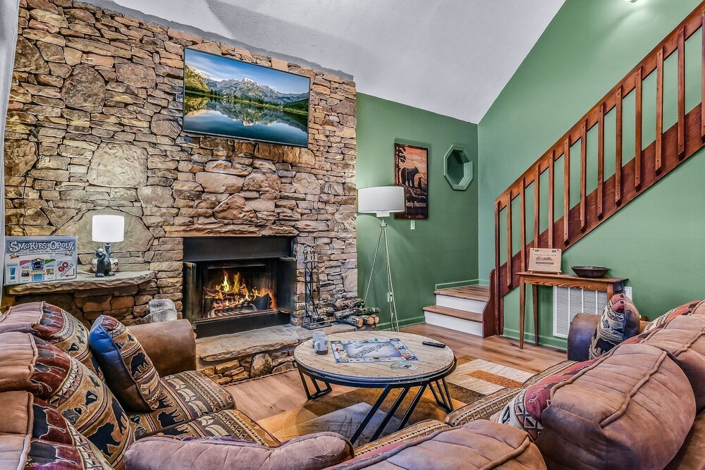 Smoky Mountain Bliss 2 Bedroom Cabin