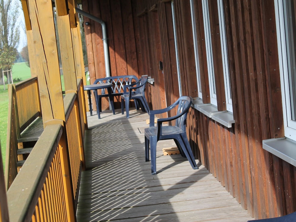 Spacious Apartment in Boddin With Garden