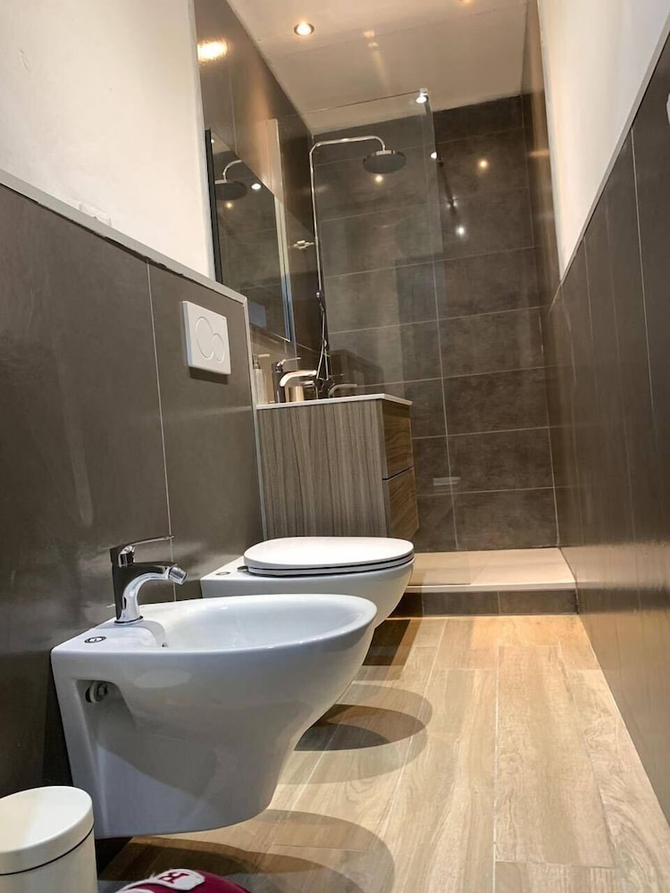 Klemi en Trento — bathroom