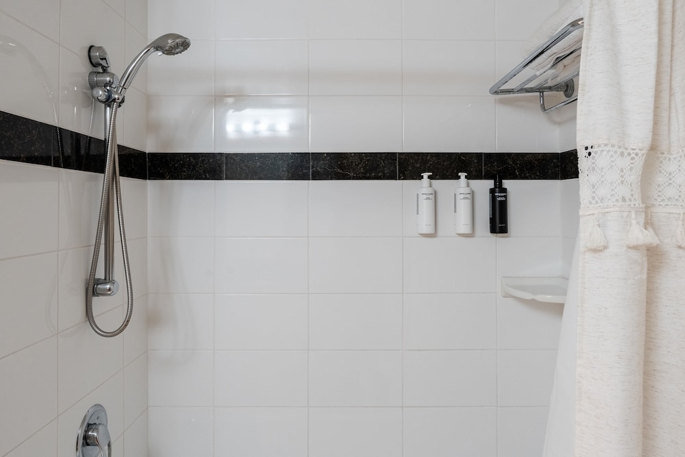 Soledad by Avantstay Oceanfront Haven in La Jolla Beachside Tidal Pools! - Image 1