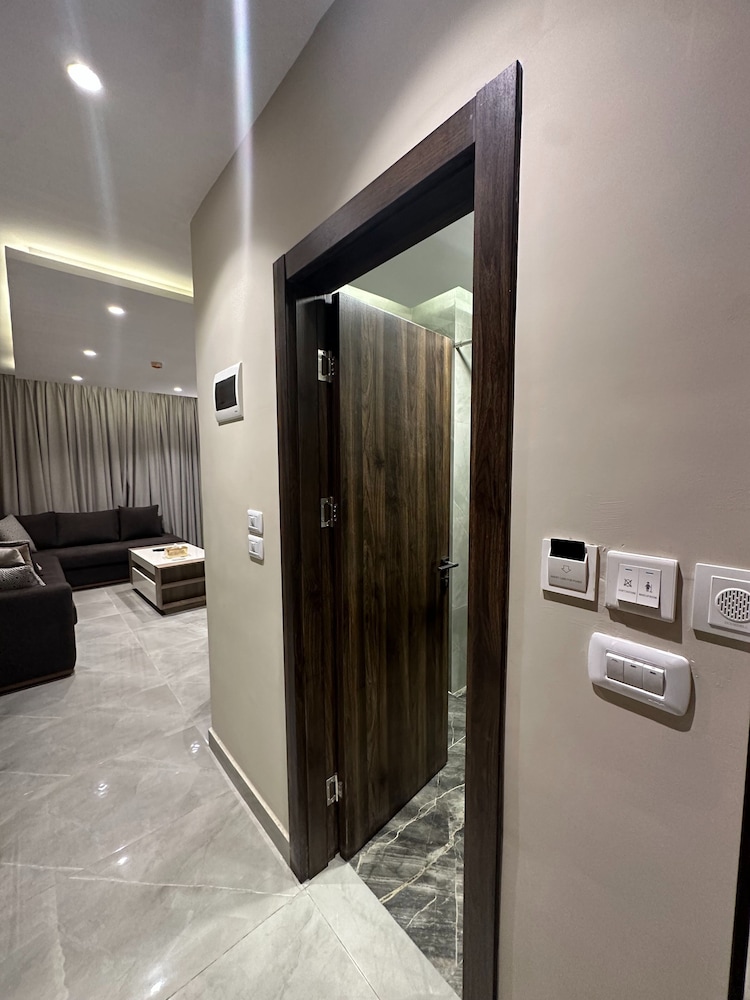 Charming Amman Apartment With Modern Amen