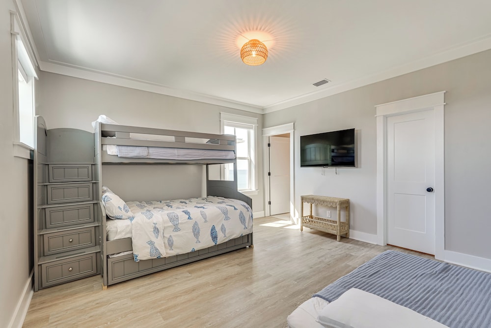 5,000+ Sq Ft! Luxe Beachfront House in Port St Joe