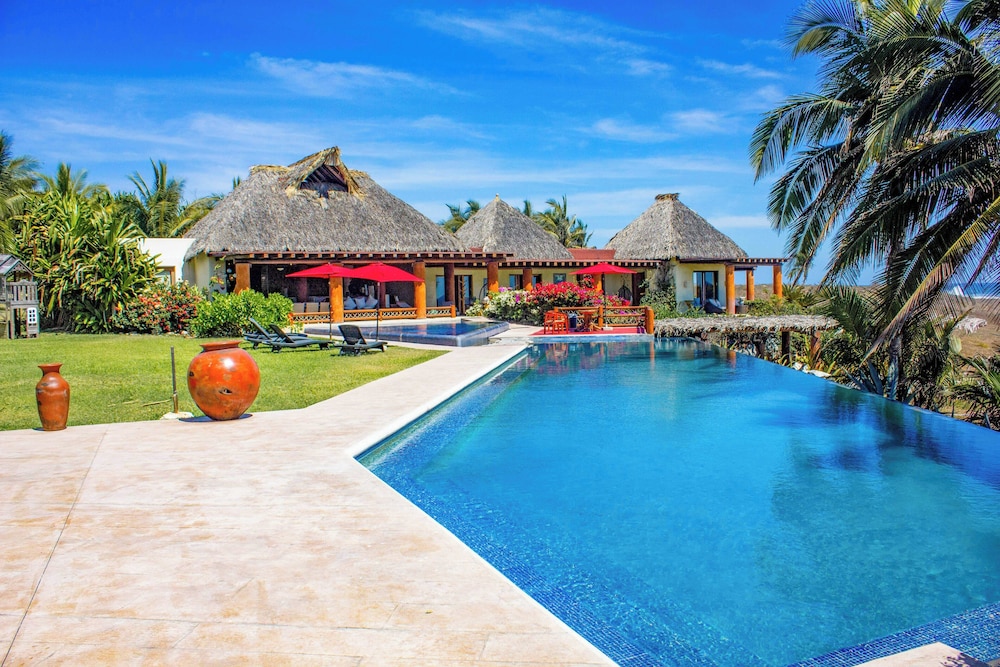 Casa Irekua Luxury beachfront retreat