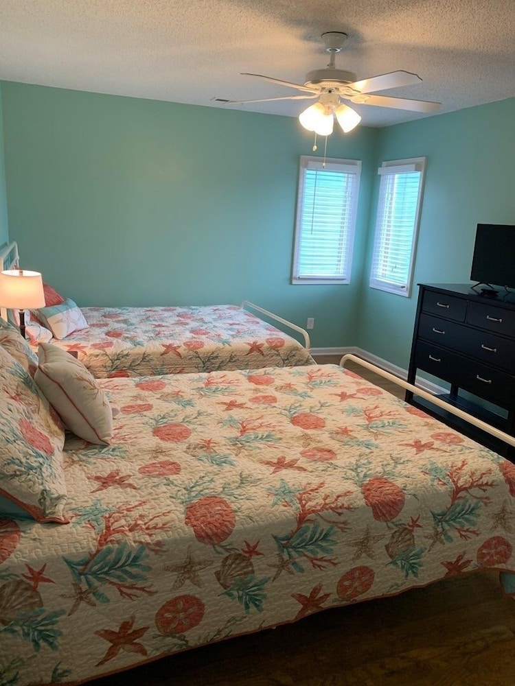 Tortuga 5 Bedroom Home by RedAwning view 5