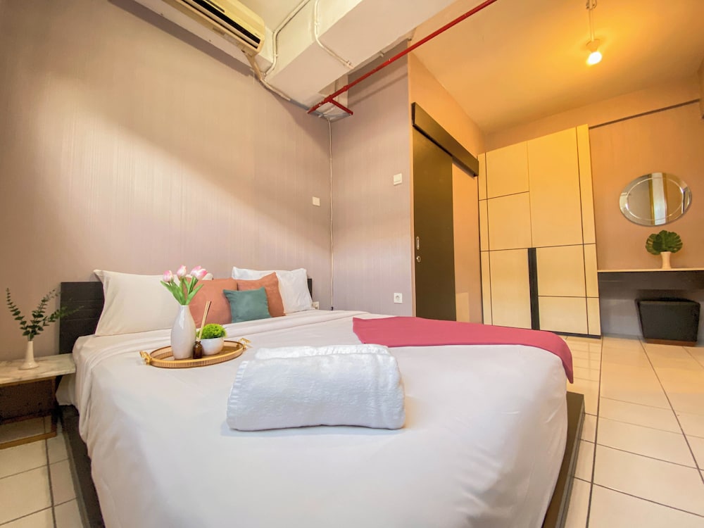 Spacious 1BR at Grand Asia Afrika Apartment