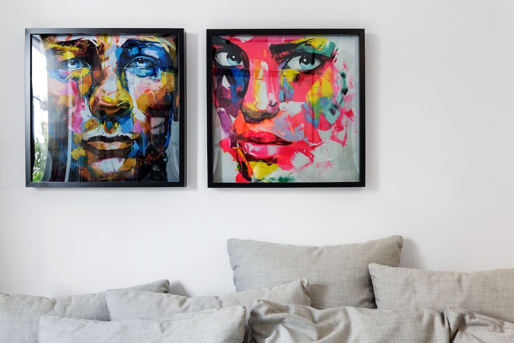 Elysan Urban Stays