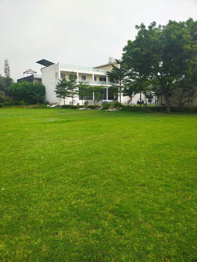 The Aamantran Greens