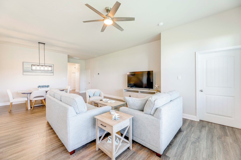 Recently Built Home w/ View, 3 Mi to Bethany Beach