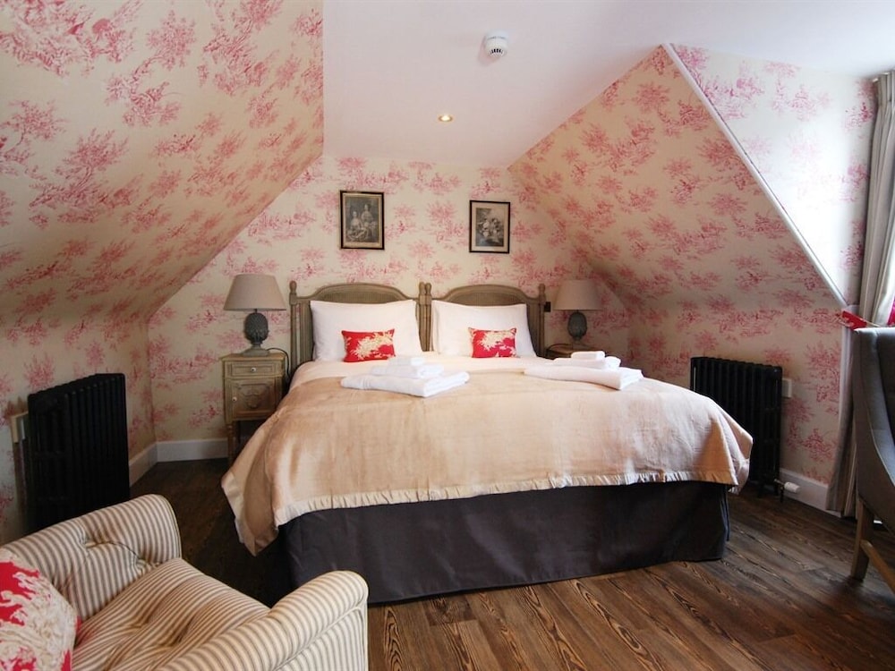 Meikleour Arms Hotel and Restaurant