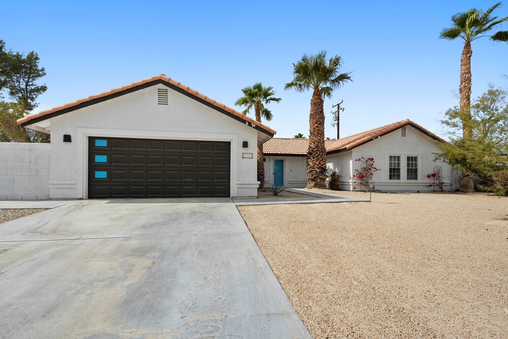 Hacienda Hideaway-3bd Great for Families