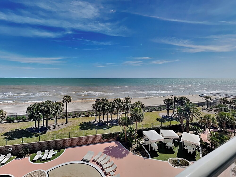 Western Waves by Ryson Vacation Rentals