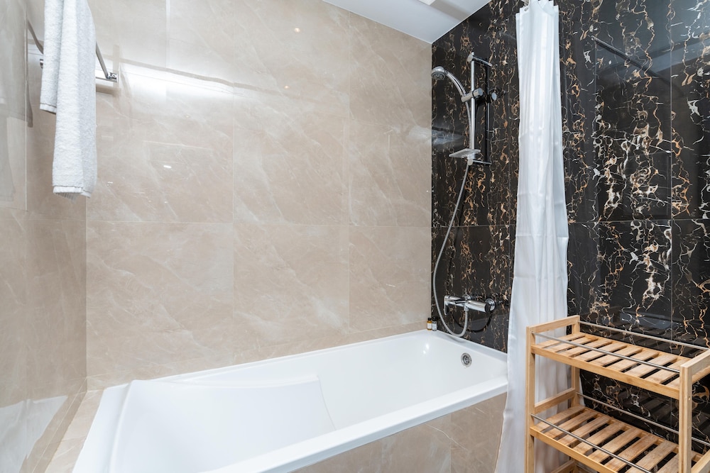 SuperHost - Vibrant Studio With Canal View Near Dubai Mall