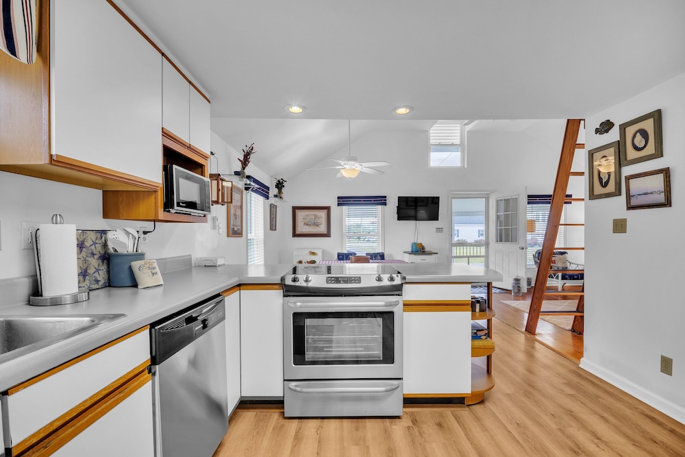 Oyster Cottage In Historic Fishing Village 2 Bedroom Cottage