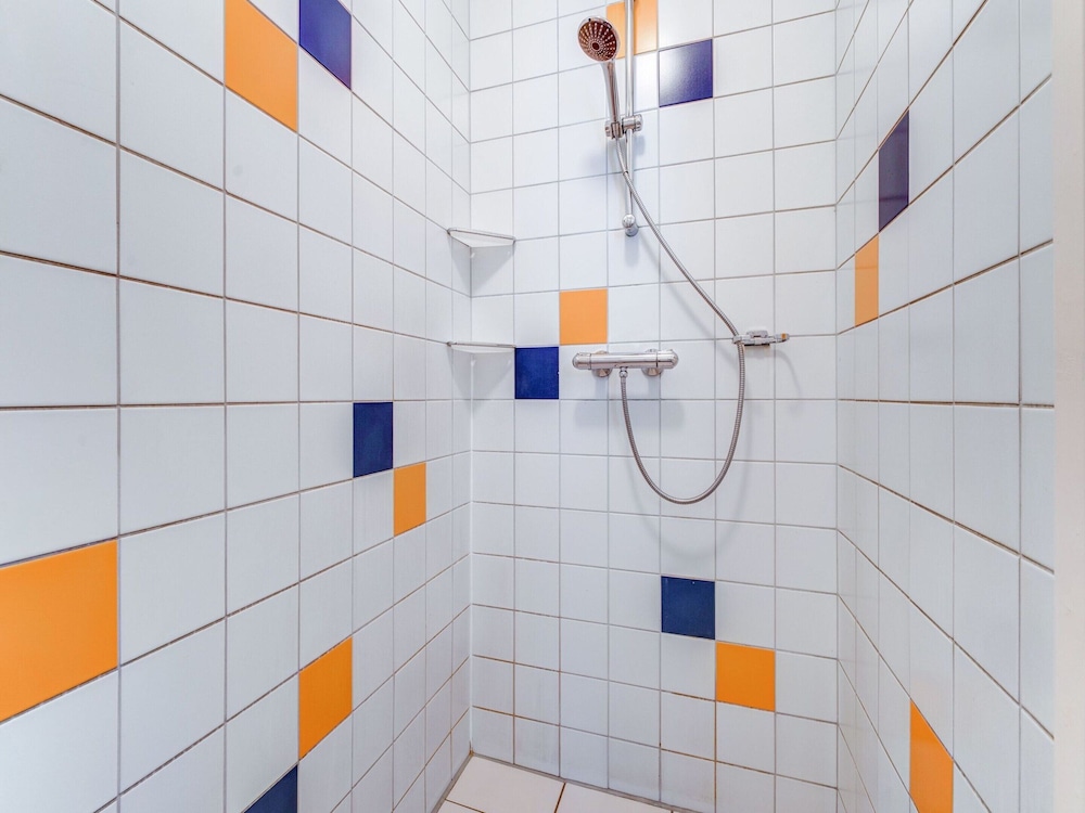 Picturesque Holiday Home in Oldenzaal With Jacuzzi, photo 48