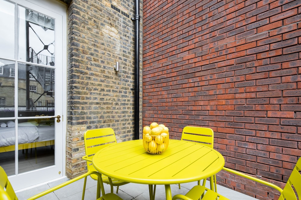 outdoor bbq area