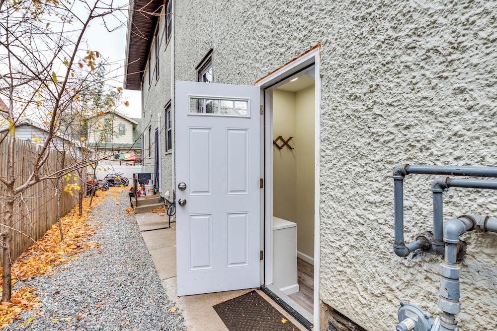 14 Mi to Central Park: Chic Mt Vernon Retreat
