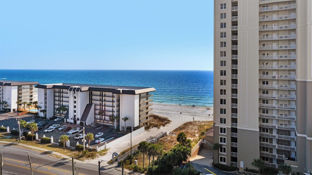 Hotel Grand Panama Beach Resort - Image 1