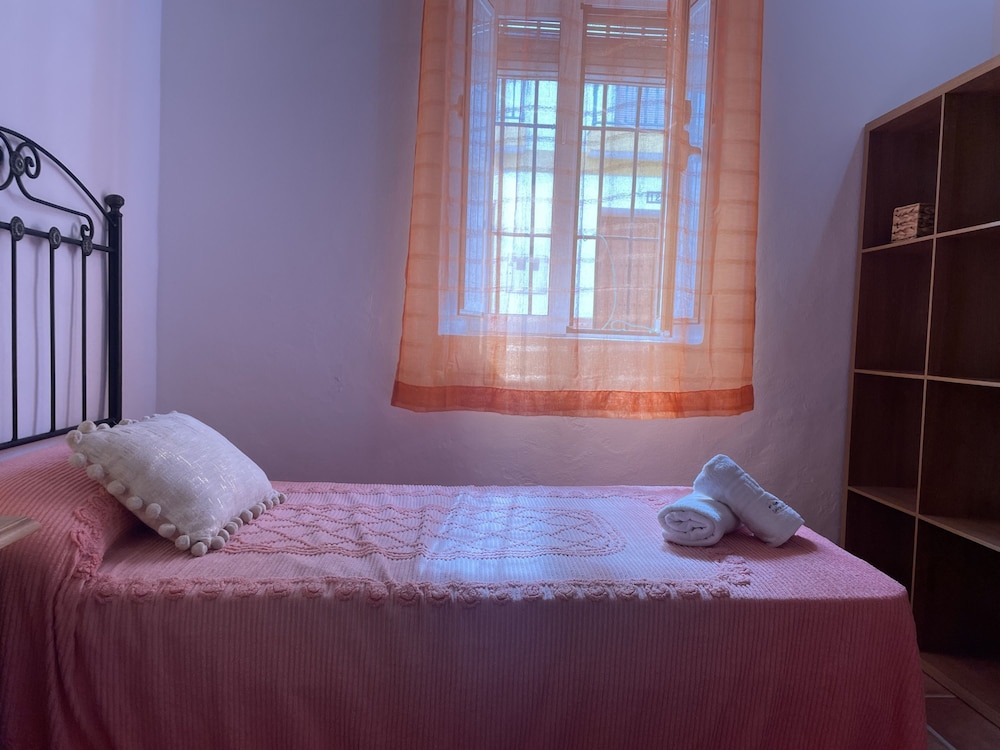 Casa Paquita con Piscina Privada en Maro By At Hom