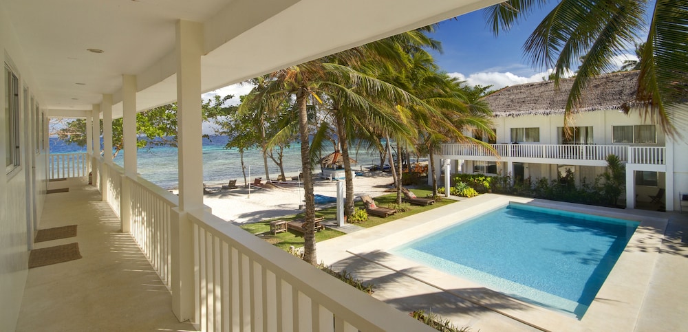 Momo Beach House