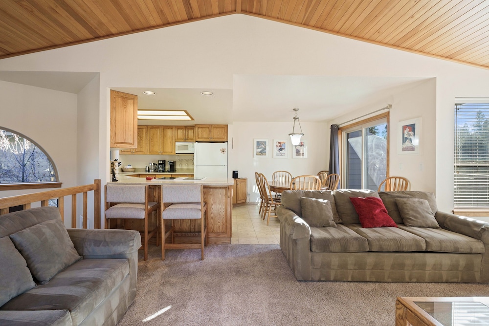 Fairway Village 8 3 Bedroom Condo