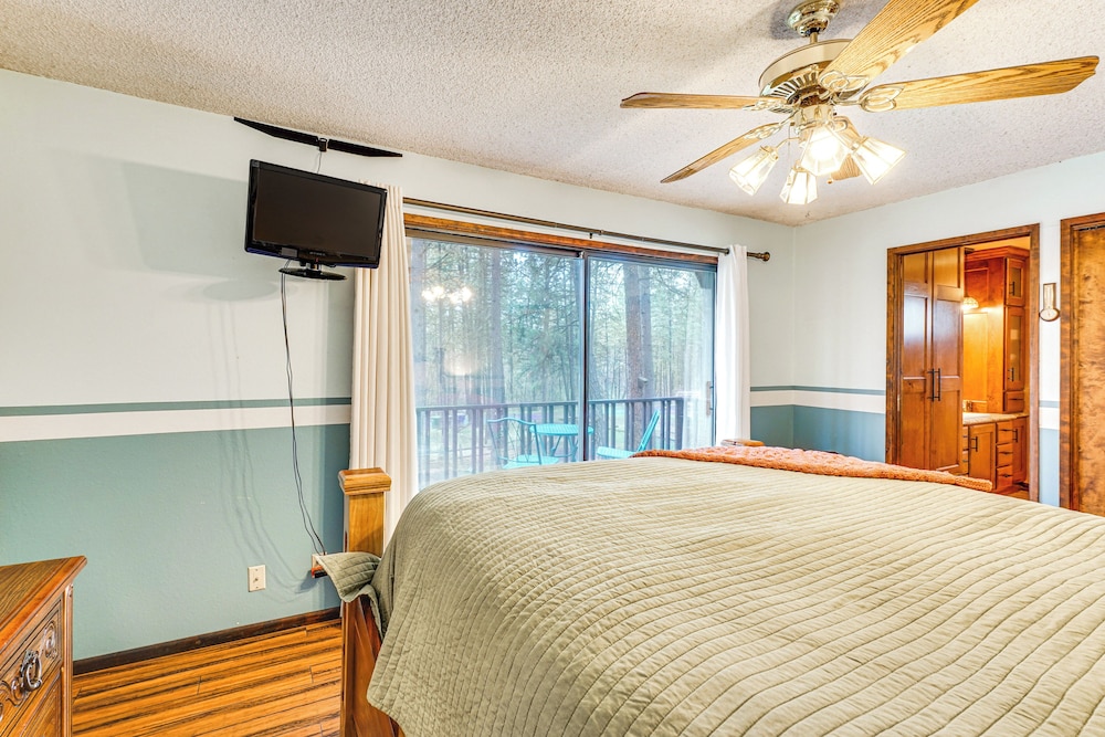 On-site Access to Spokane River: Home w/ Fire Pit!