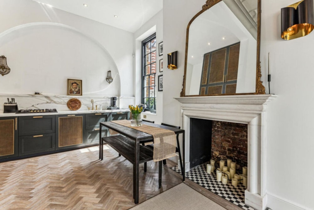Harley Street Elegance With Private Garden