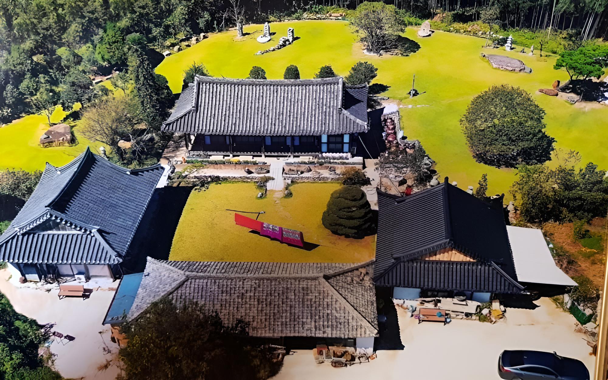 Gangjin Dahyang Sochuk Hanok Pension view 3