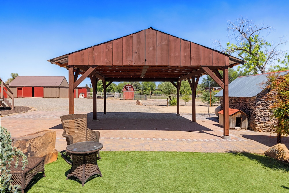 Zebra Retreat Compound