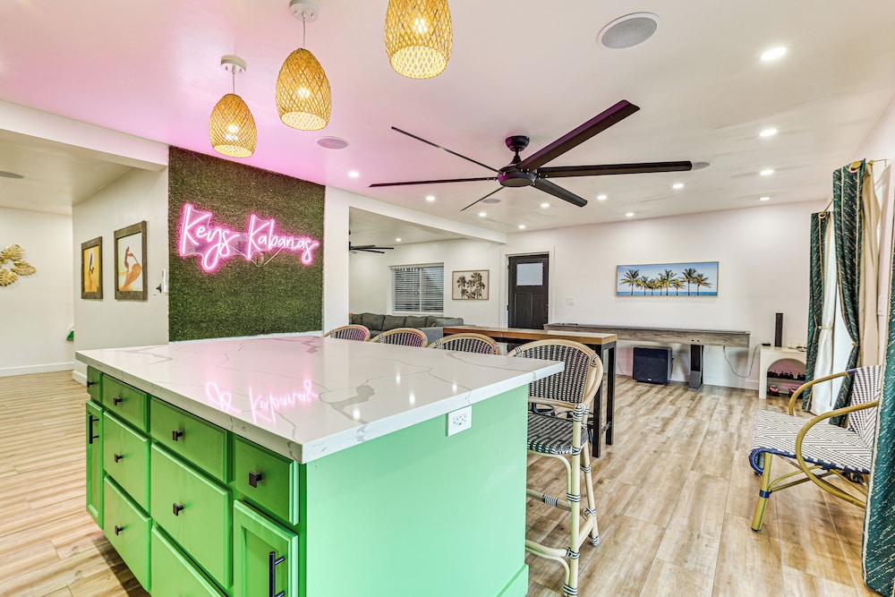 Multi-home Retreat on Colorado River w/ Boat Dock!