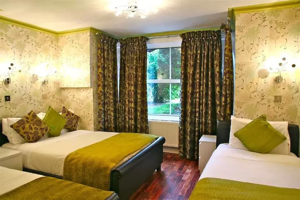 Crompton Guest House 5