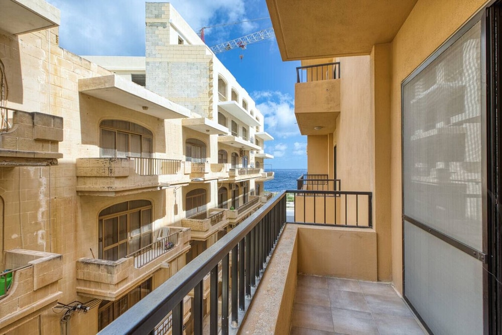 Gozo Escape With Balcony BBQ Peaceful Views