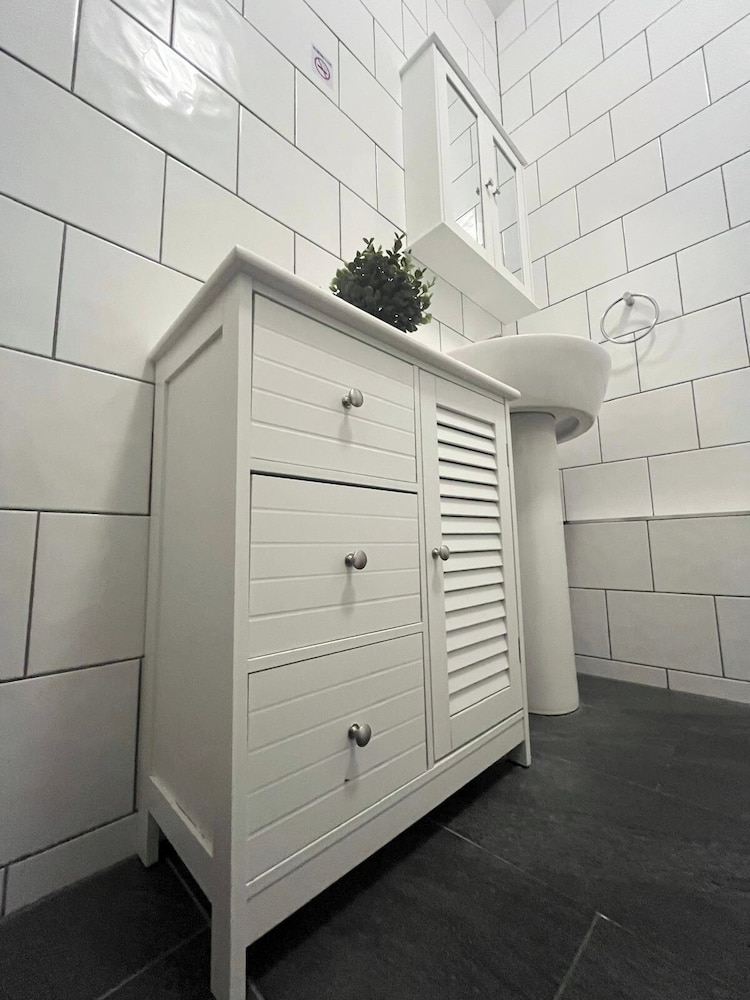 Cosy 1 Bed Garden Retreat In The Heart Of London