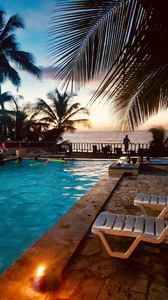 Ventana al Atlantico at Arecibo 681 Ocean Drive