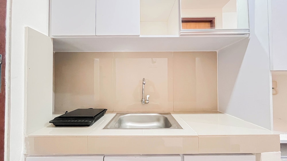 Cozy And Compact Studio Apartment At Vida View Makassar