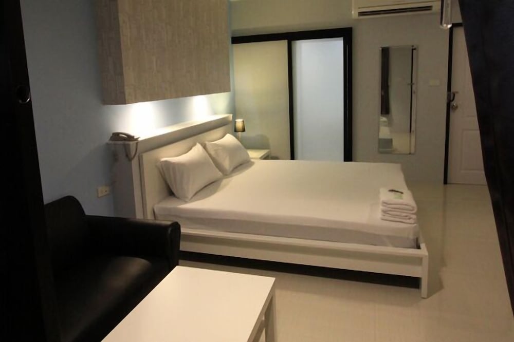 Eazy Motel Bangna