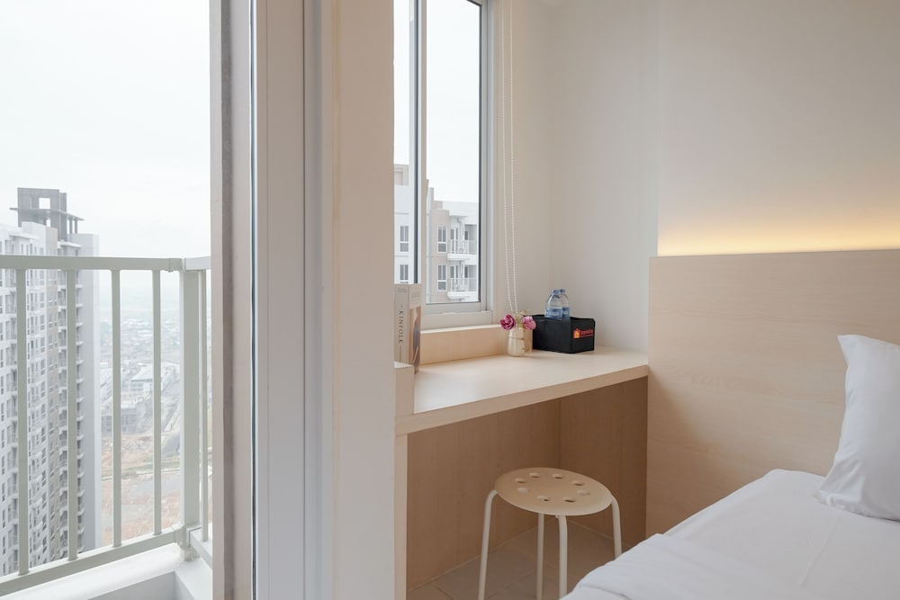 Compact And Homey Studio At Tokyo Riverside Pik 2 Apartment
